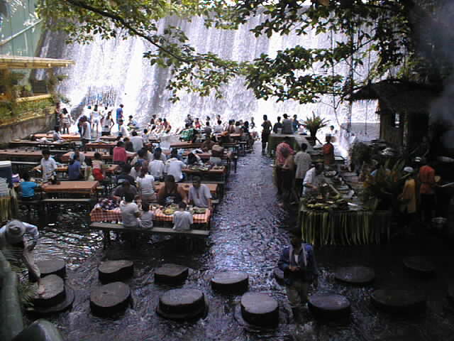 ресторан у водопада - 3