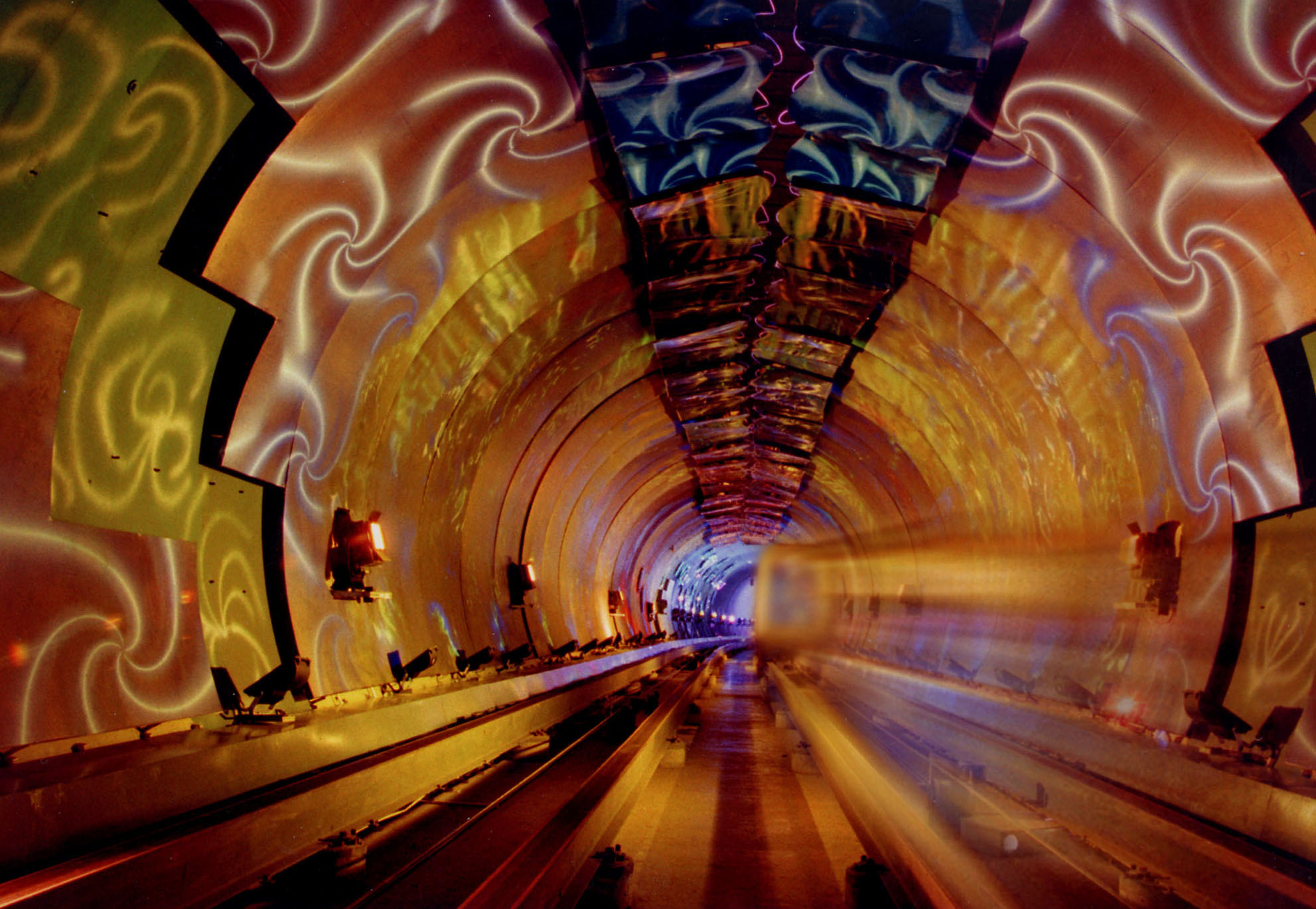 Метро 17. Туннель Bund Sightseeing, Шанхай. Станция метро туннель Bund Sightseeing. Шанхай метро красивые станции. Транспортная система Bund Sightseeing tunnel в Шанхае.
